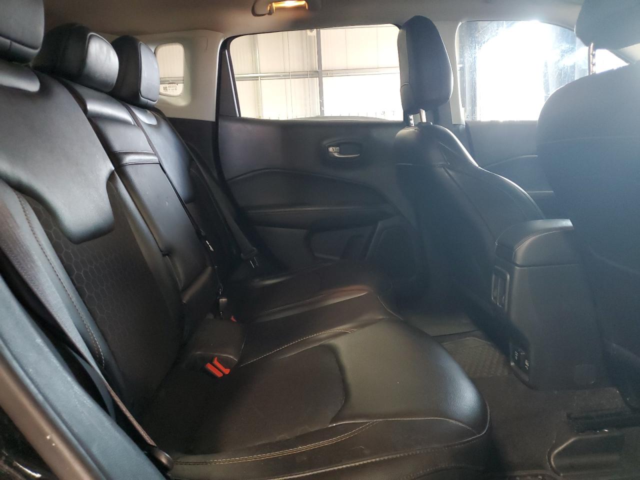 2018 Jeep Compass Latitude VIN: 3C4NJDBB3JT176683 Lot: 68567025