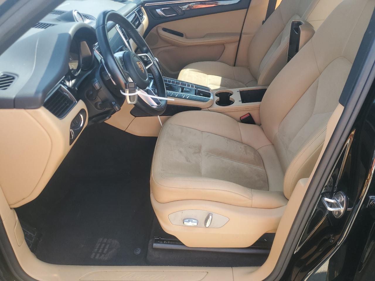 2017 Porsche Macan VIN: WP1AA2A51HLB07784 Lot: 69349745