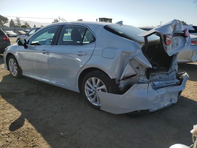  TOYOTA CAMRY 2022 Два тона