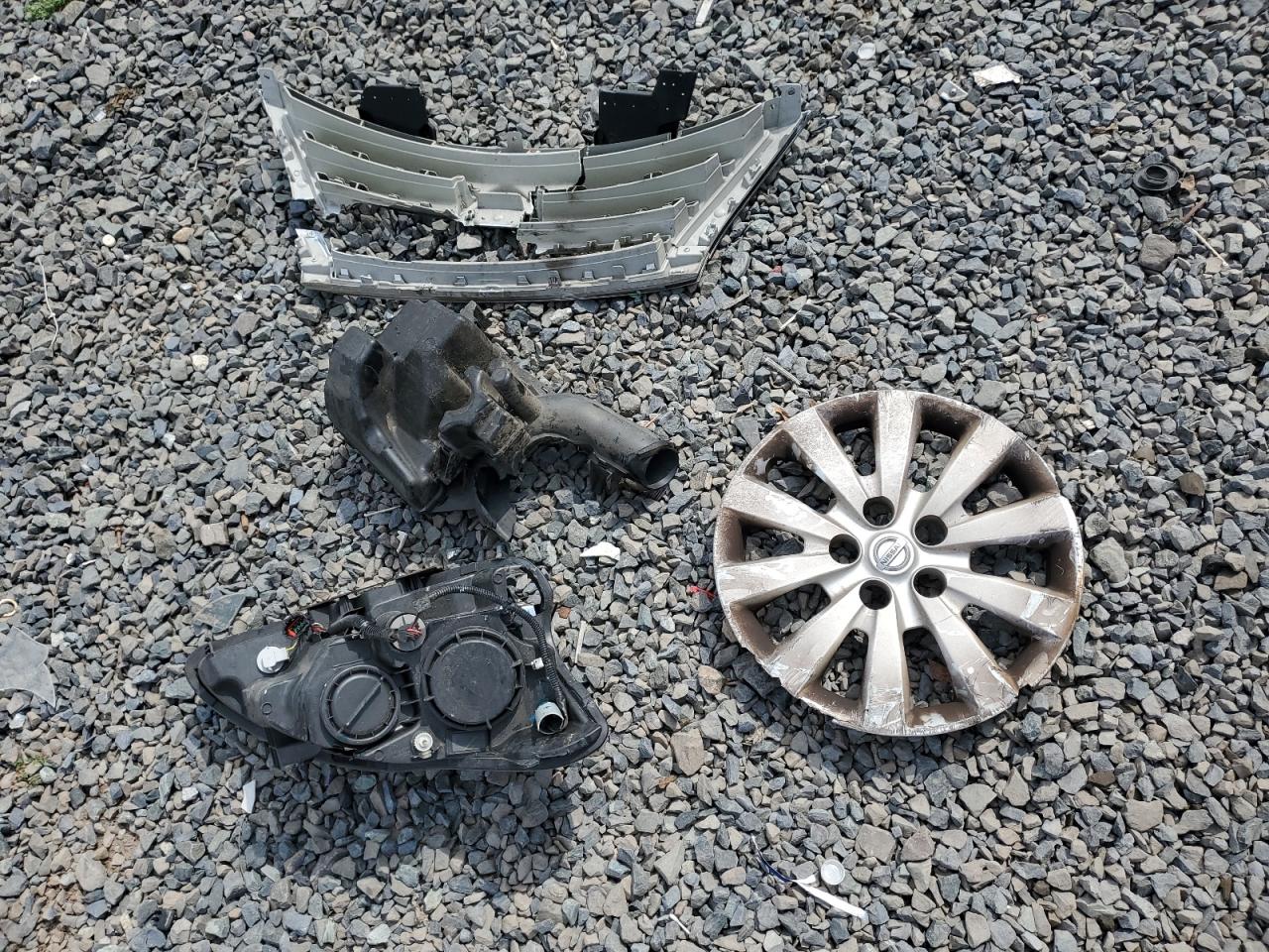 2015 Nissan Sentra S VIN: 3N1AB7AP3FY339047 Lot: 70901945