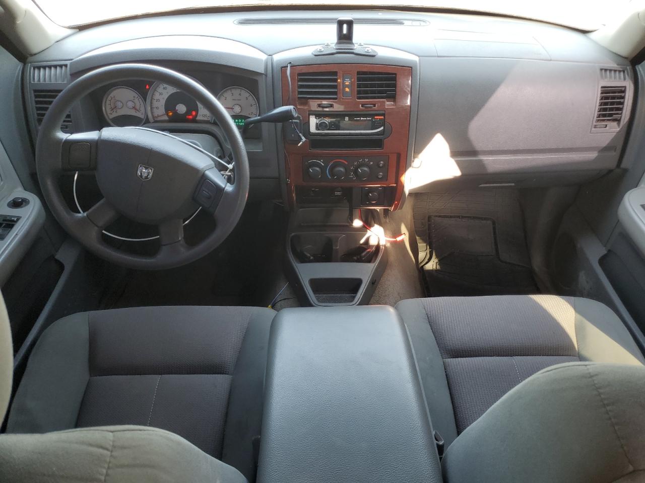 2005 Dodge Dakota Slt VIN: 1D7HW42N35S367963 Lot: 69046135