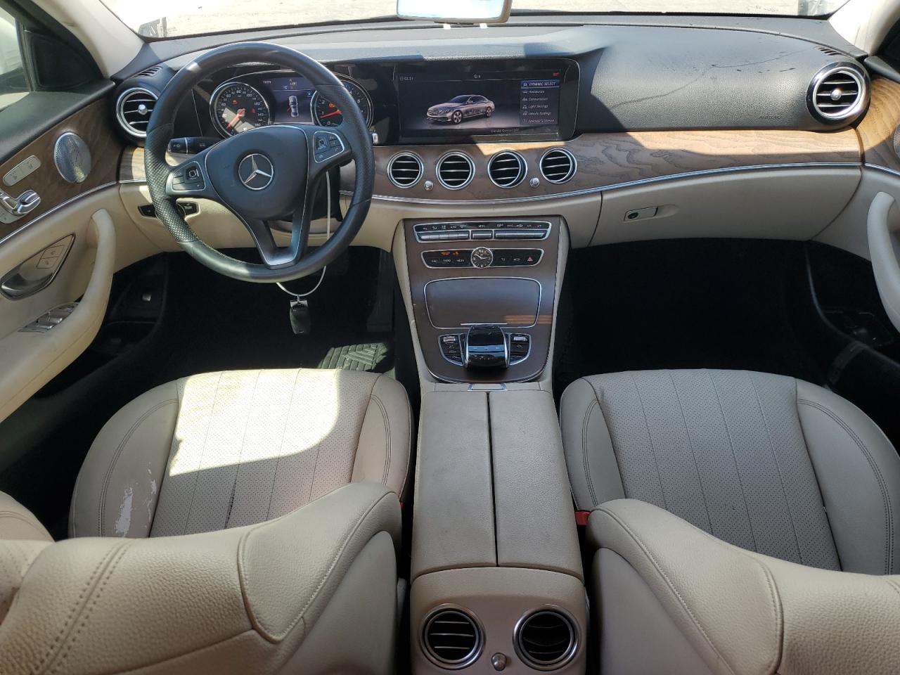 2018 Mercedes-Benz E 300 VIN: WDDZF4JB8JA352337 Lot: 69738665