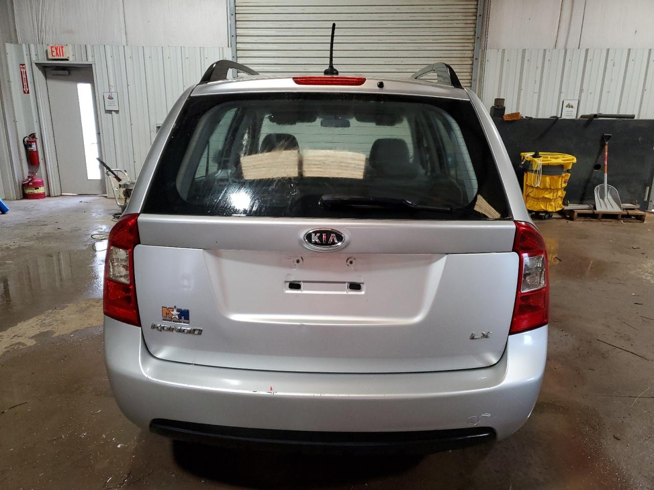 2009 Kia Rondo Base VIN: KNAFG528797261083 Lot: 70878915