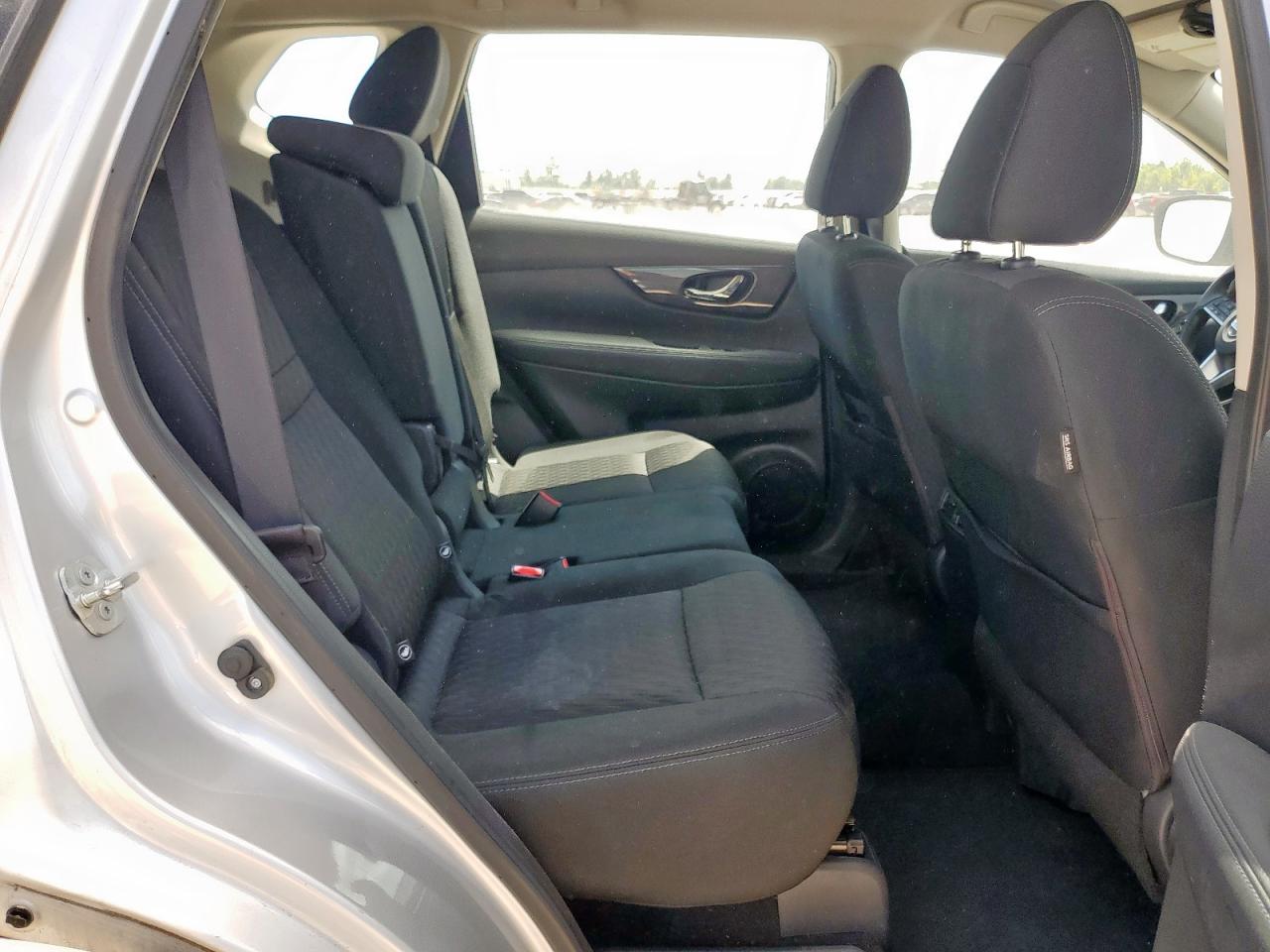 2018 Nissan Rogue S VIN: KNMAT2MV3JP551450 Lot: 70872205