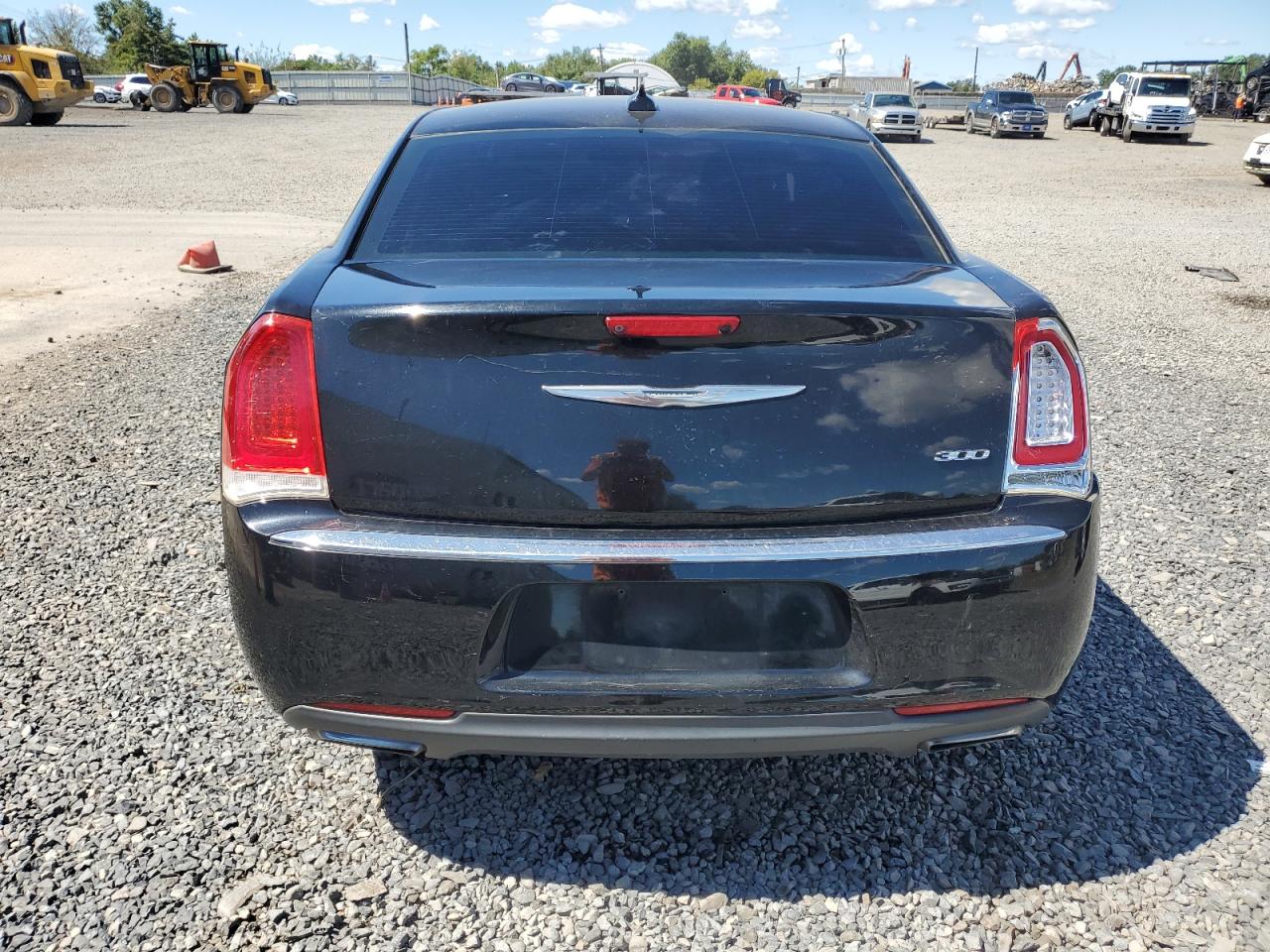 2015 Chrysler 300 Limited VIN: 2C3CCAAG8FH797399 Lot: 70473305