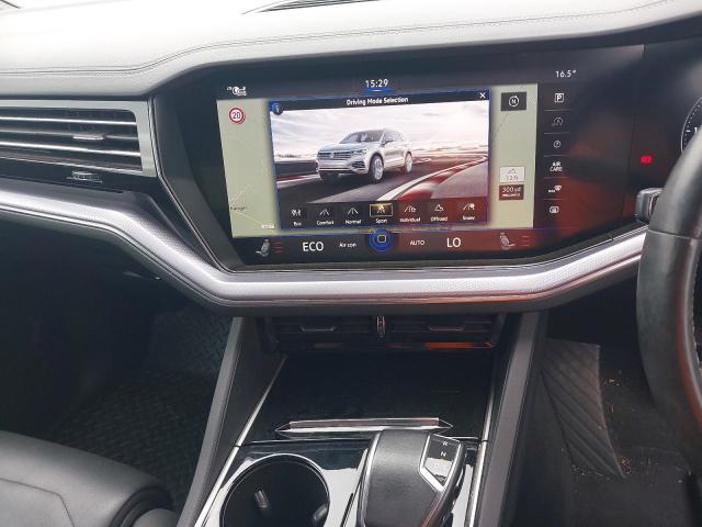 2019 VOLKSWAGEN TOUAREG V6