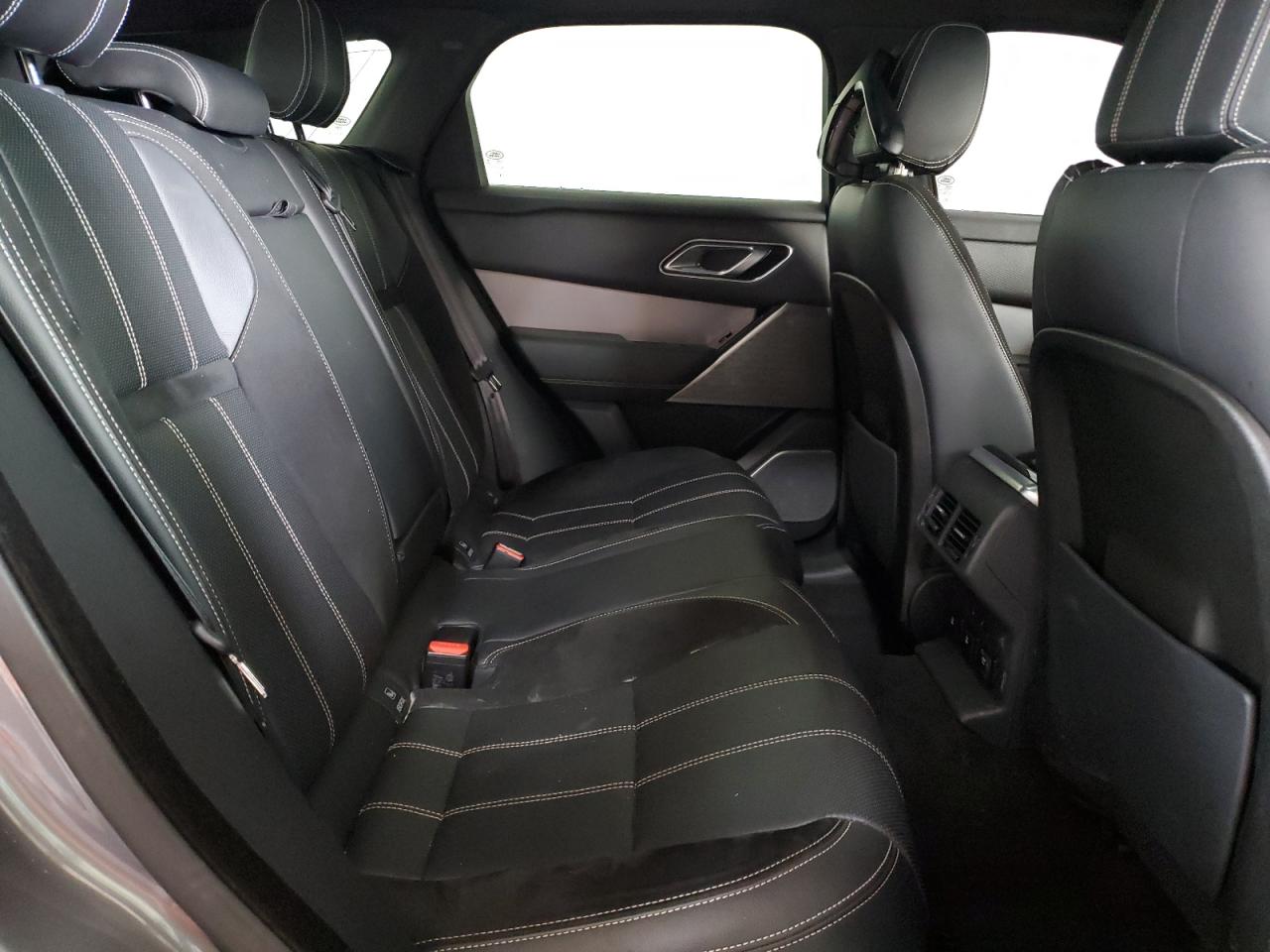 2018 Land Rover Range Rover Velar R-Dynamic Se VIN: SALYL2RV1JA715717 Lot: 67919425