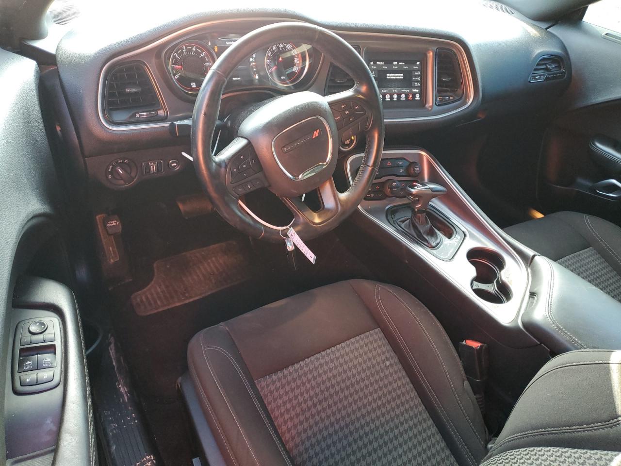 2019 Dodge Challenger Sxt VIN: 2C3CDZAG6KH751320 Lot: 68336875