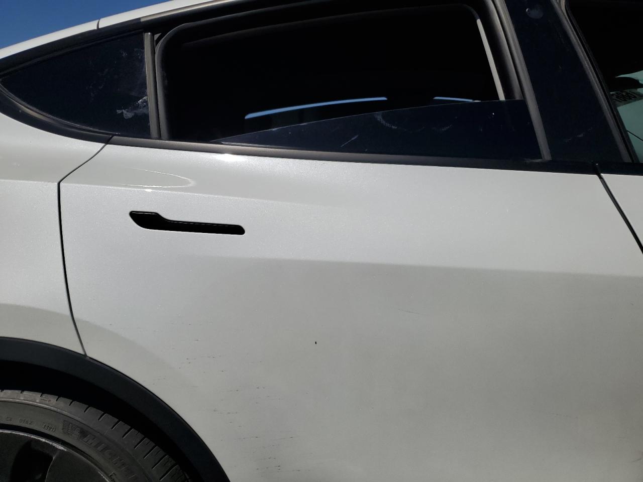 2022 Tesla Model Y VIN: 7SAYGDEF0NF368404 Lot: 68674875