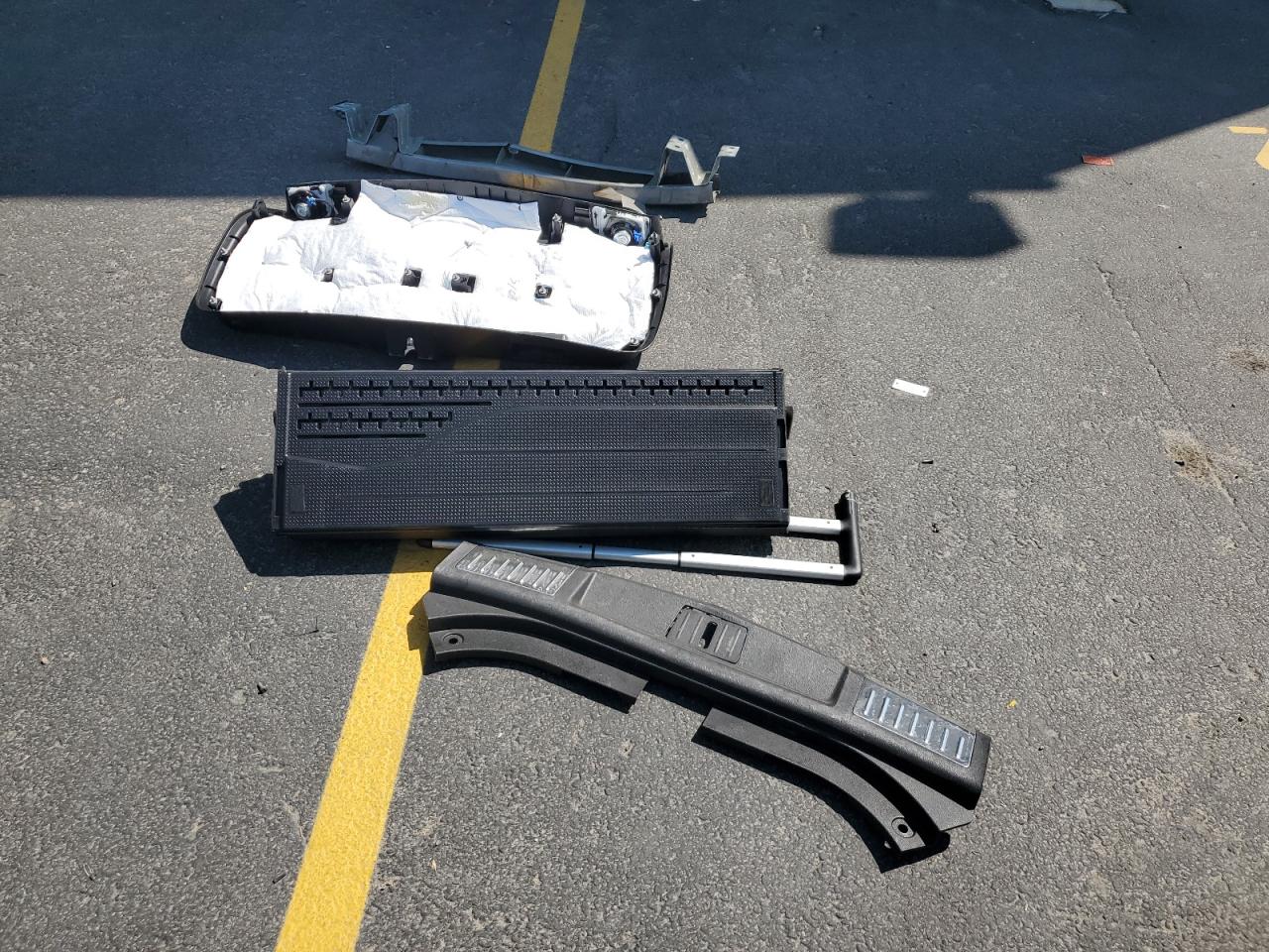 2014 Cadillac Srx Luxury Collection VIN: 3GYFNBE30ES540372 Lot: 70436595