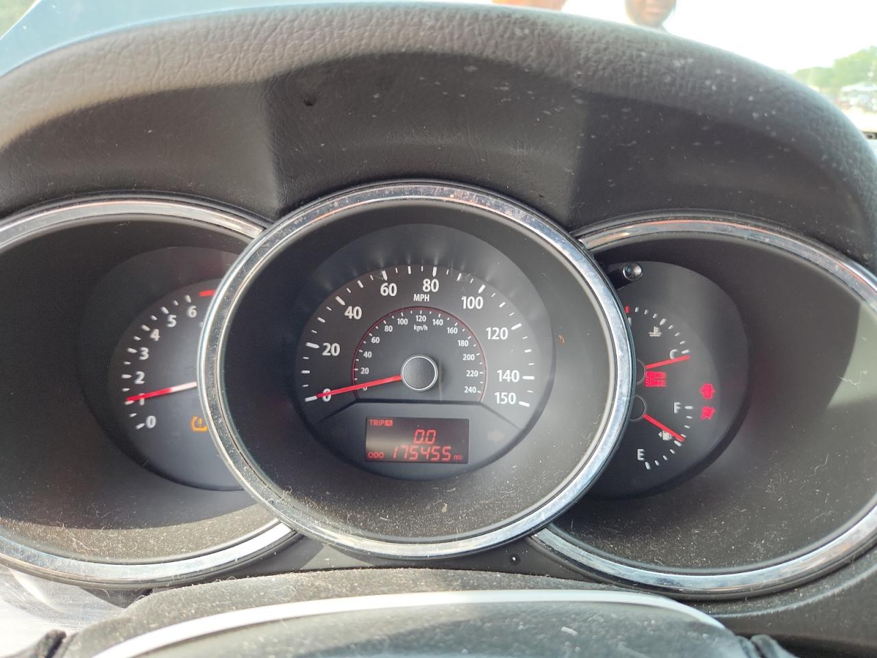 2011 Kia Sorento Base VIN: 5XYKT3A10BG008962 Lot: 70512865