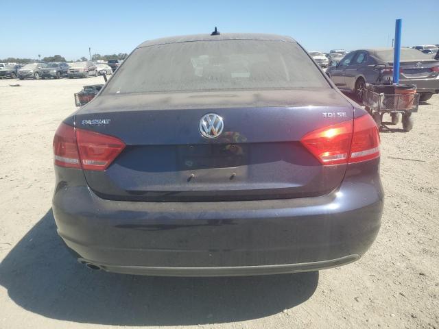 Sedans VOLKSWAGEN PASSAT 2014 Blue