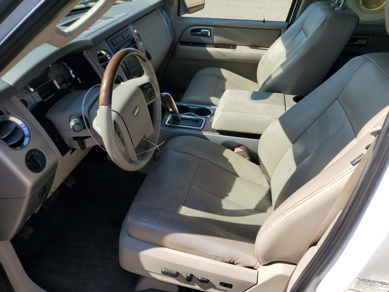 2010 Ford Expedition Limited VIN: 1FMJU2A51AEA63543 Lot: 70368355