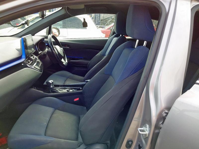 2017 TOYOTA C-HR DYNAMIC HEV CVT 
