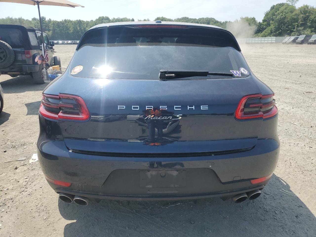 2018 Porsche Macan VIN: WP1AA2A54JLB02715 Lot: 68682085