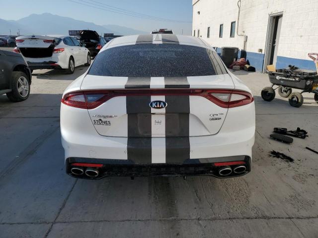  KIA STINGER 2018 Белы