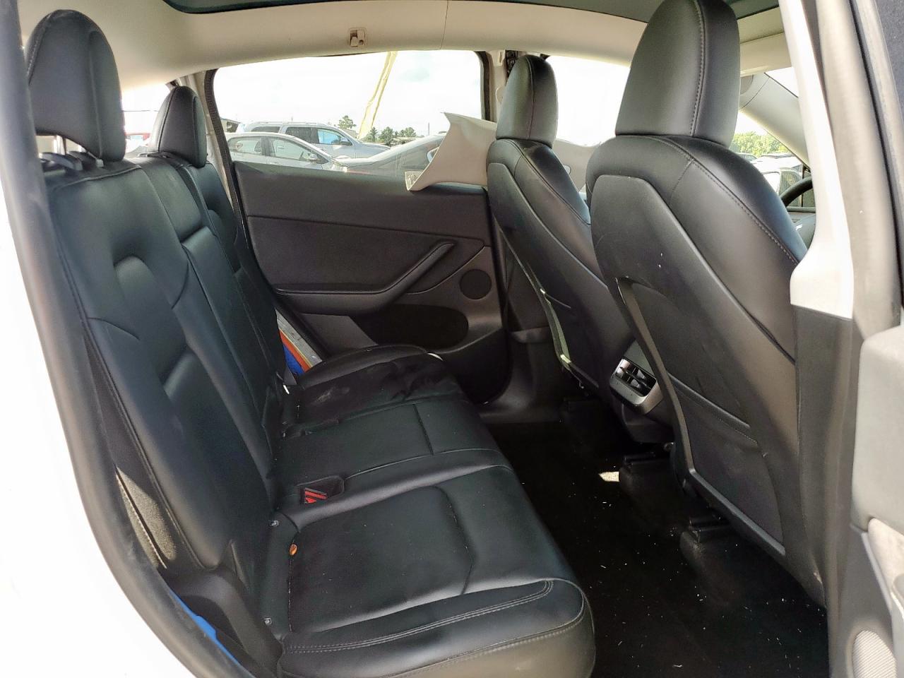 2022 Tesla Model Y VIN: 7SAYGDEE1NA013245 Lot: 70773725