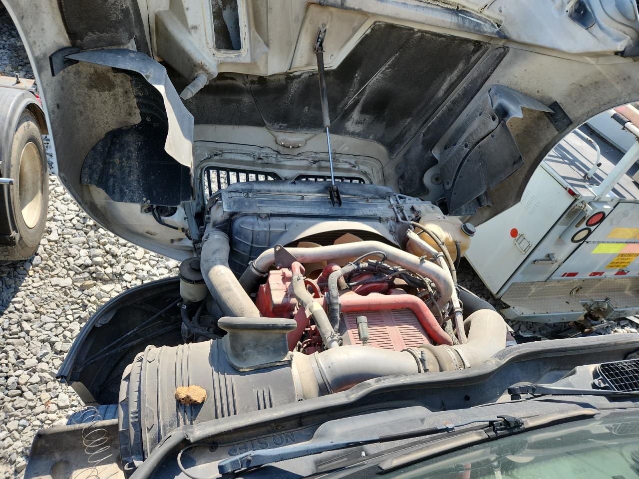 2014 International Prostar Semi Truck VIN: 1HSDGAPN2EH028757 Lot: 68003265