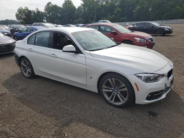  BMW 3 SERIES 2018 Белы