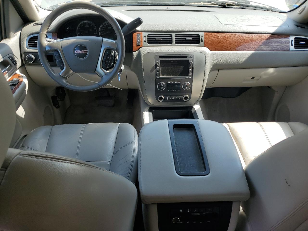 2007 GMC Yukon VIN: 1GKFC13J97J142626 Lot: 70885445