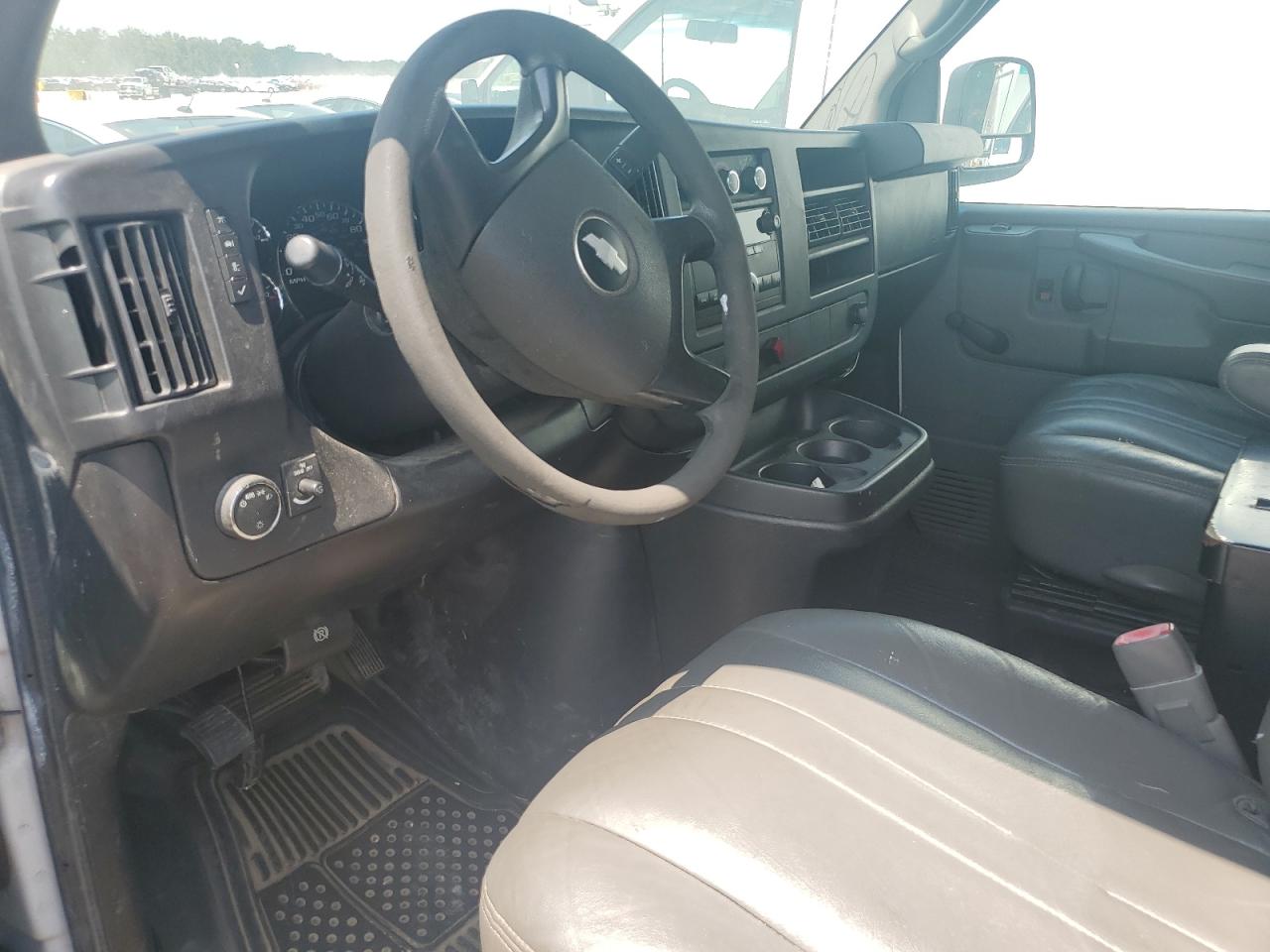 1GCWGFCA8D1194421 2013 Chevrolet Express G2500