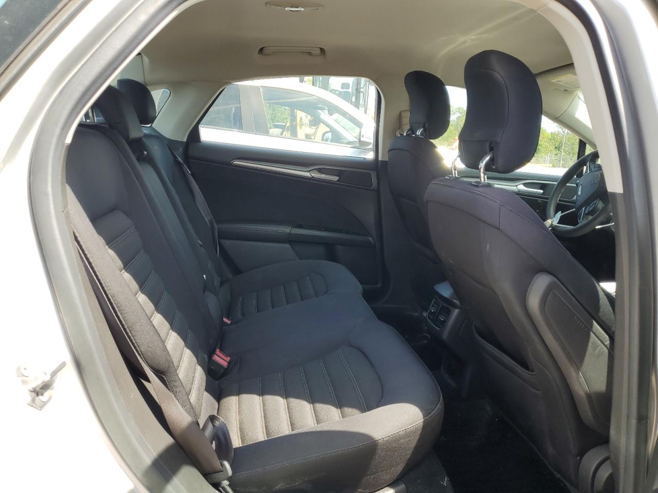 2013 Ford Fusion Se VIN: 3FA6P0H73DR188032 Lot: 70400015