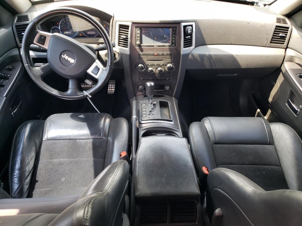 1J8HR78328C100958 2008 Jeep Grand Cherokee Srt-8