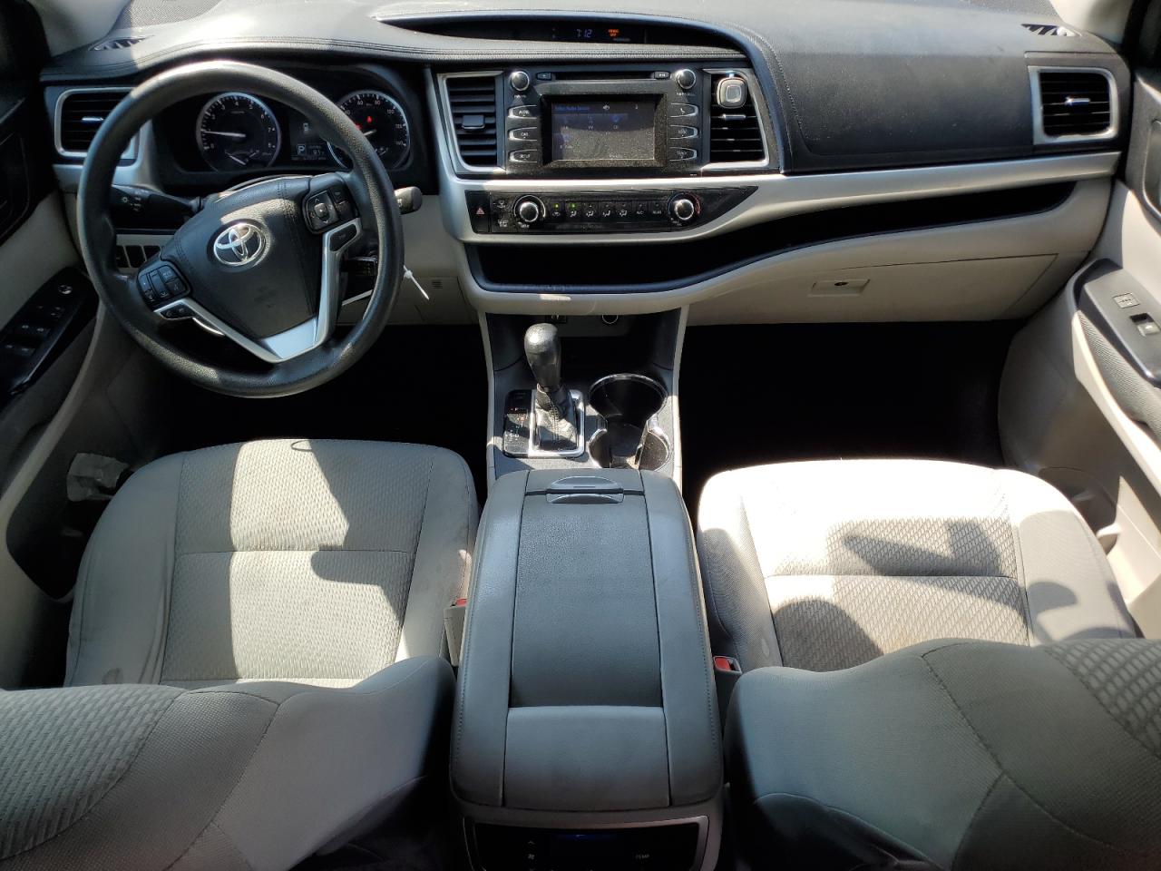 2016 Toyota Highlander Le VIN: 5TDZKRFH3GS184845 Lot: 68545035