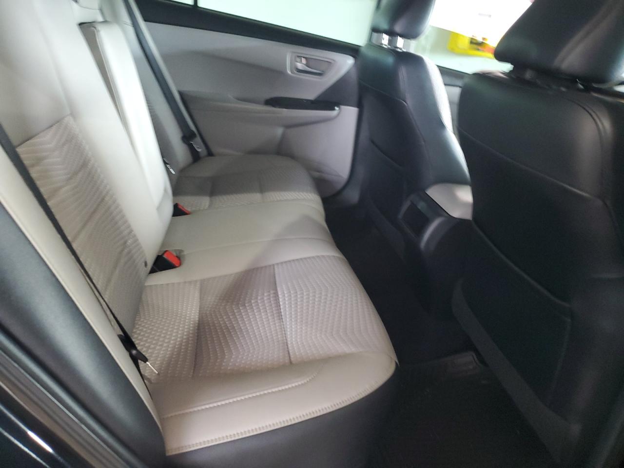 4T1BF1FK2FU084745 2015 Toyota Camry Le