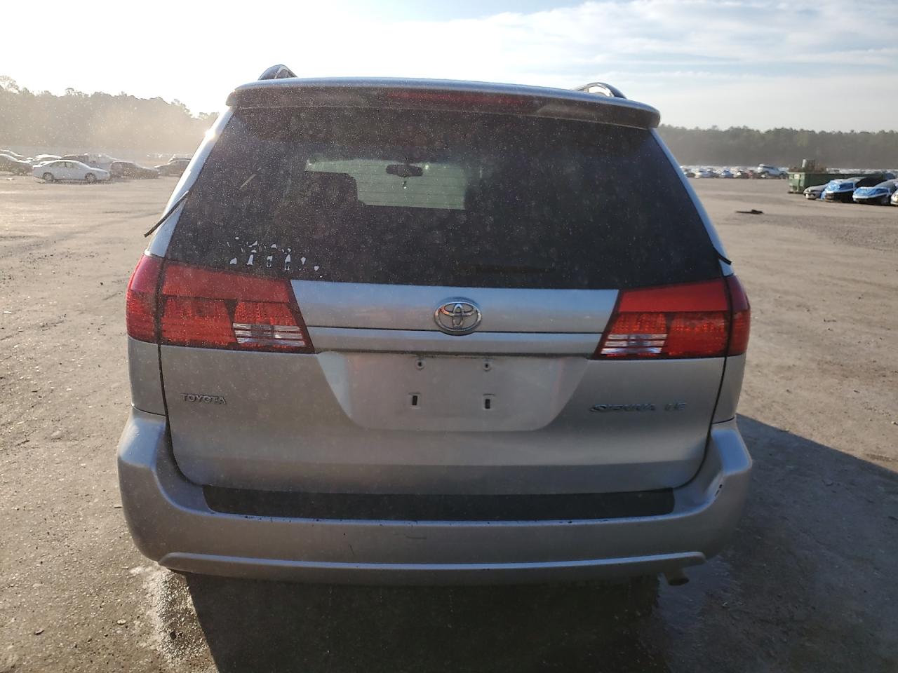 2004 Toyota Sienna Ce VIN: 5TDZA23C34S088681 Lot: 69765975