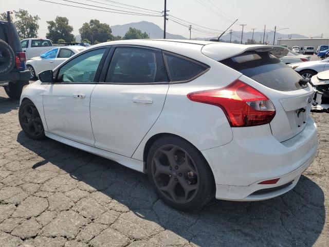 Hatchbacks FORD FOCUS 2014 Biały