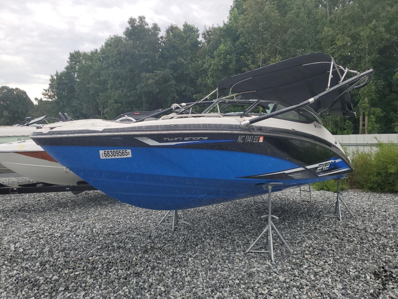 2016 Yamaha Boat two_colors null null YAMC0396J516 photo #3