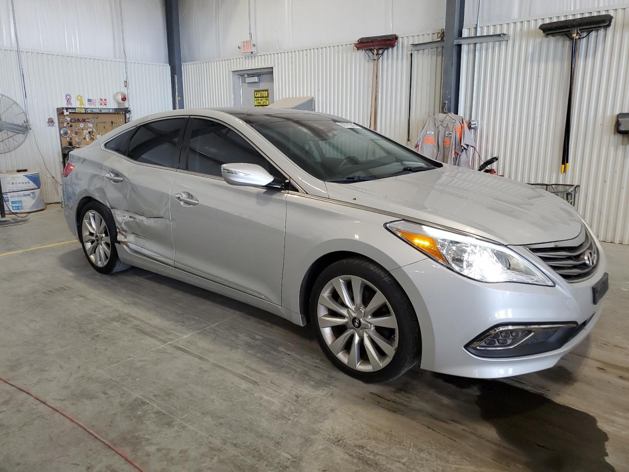 2016 Hyundai Azera Limited VIN: KMHFH4JG2GA550354 Lot: 69770345