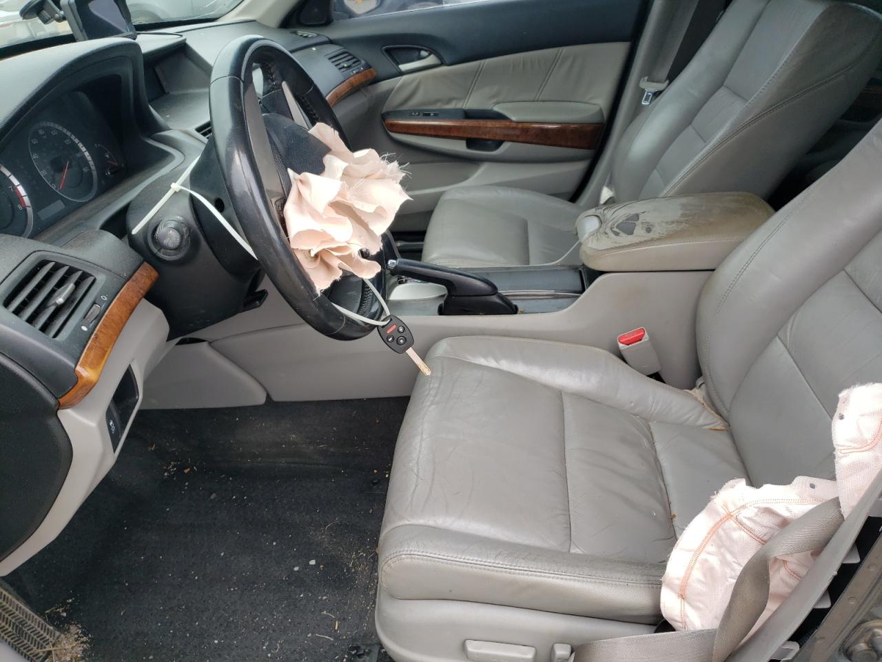 2011 Honda Accord Exl VIN: 1HGCP2F87BA090053 Lot: 70540255