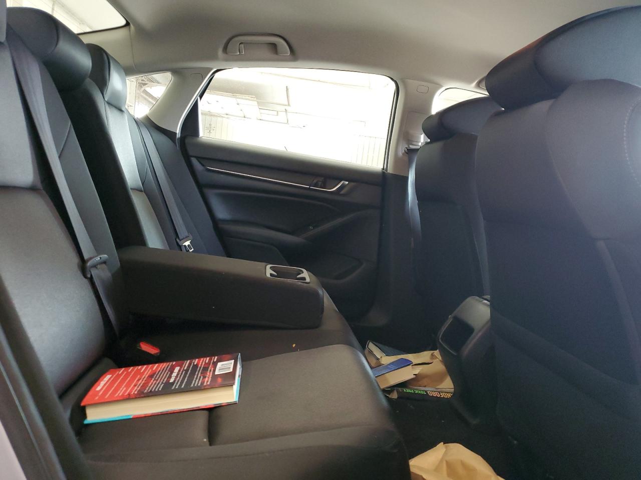 2022 Honda Accord Lx VIN: 1HGCV1F13NA006883 Lot: 69320425