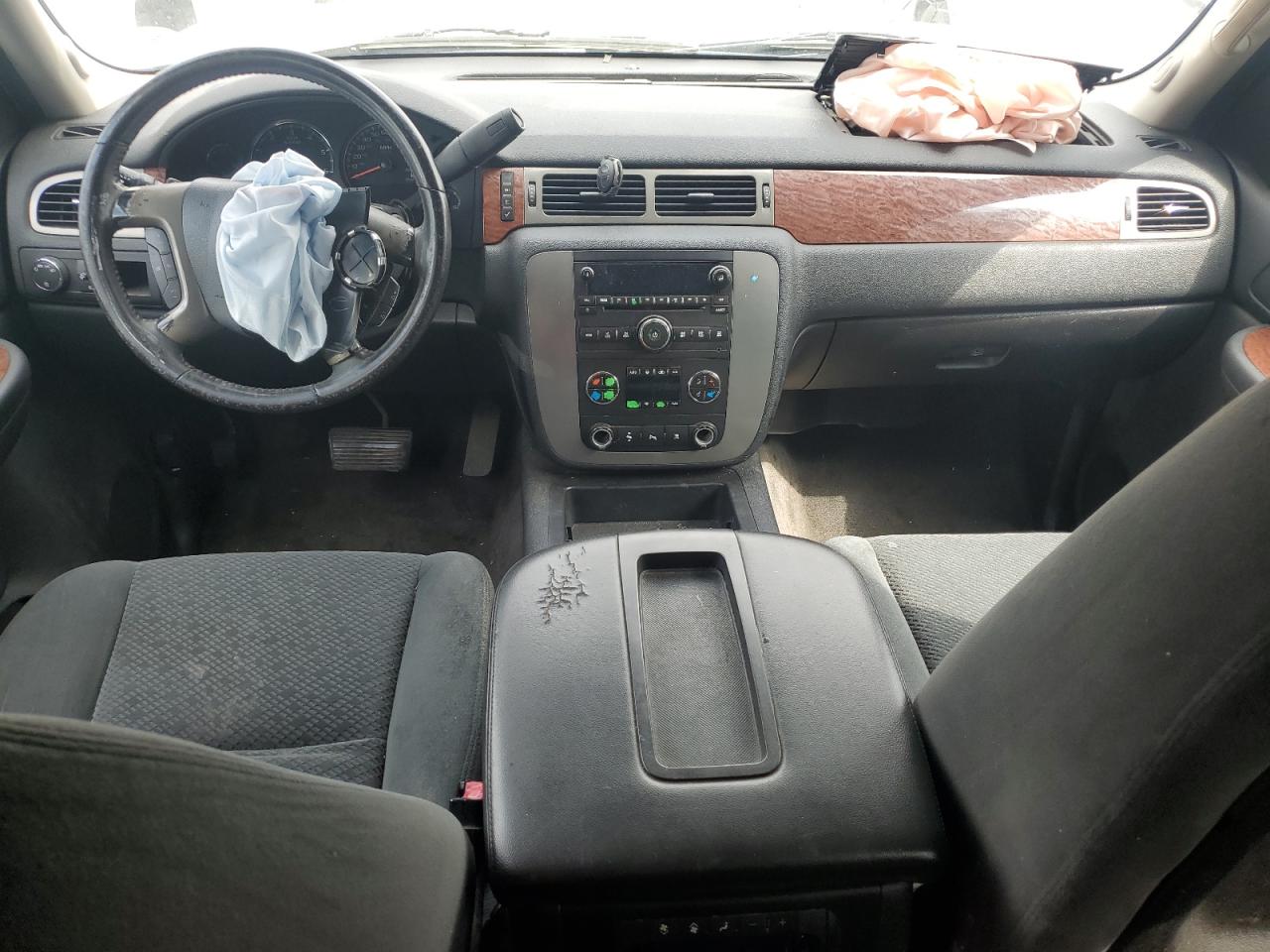 2008 GMC Yukon VIN: 1GKFC13068R152735 Lot: 70602245