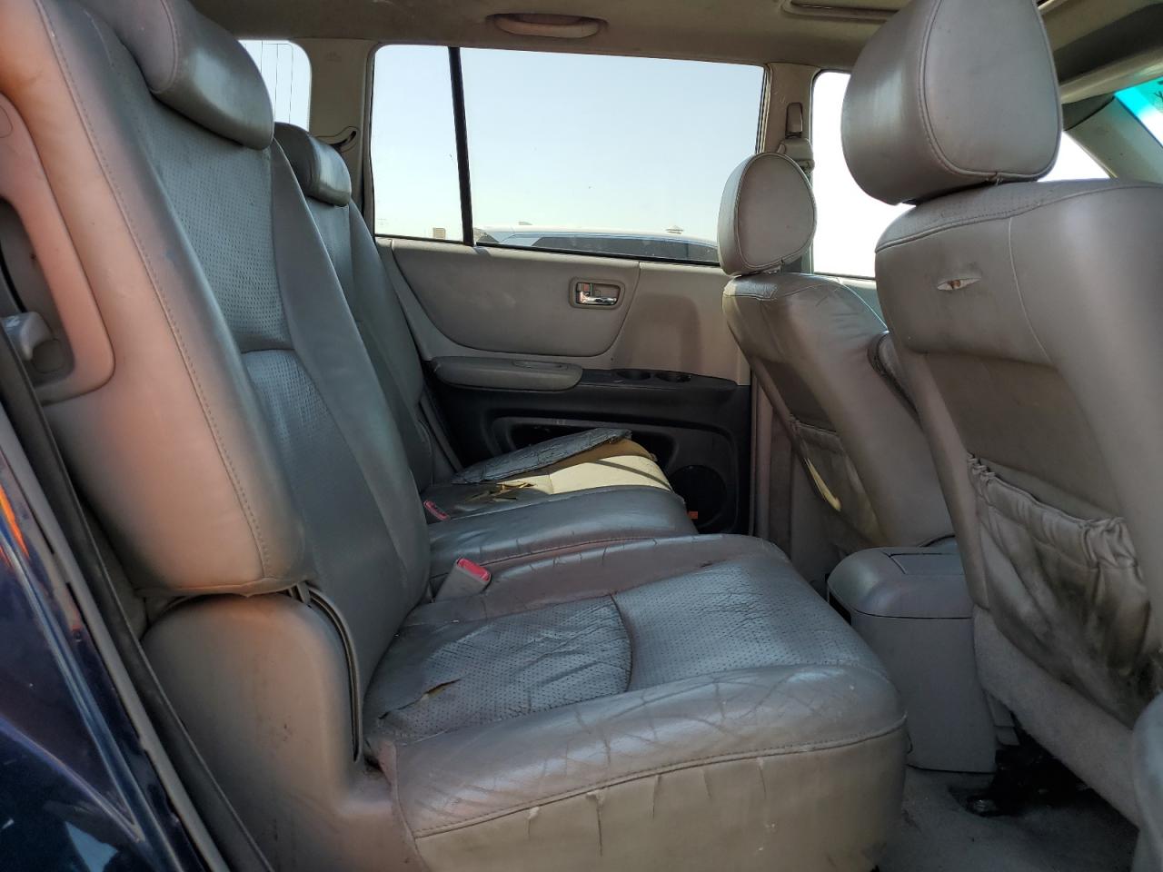 2004 Toyota Highlander Base VIN: JTEDP21A840021390 Lot: 69994885