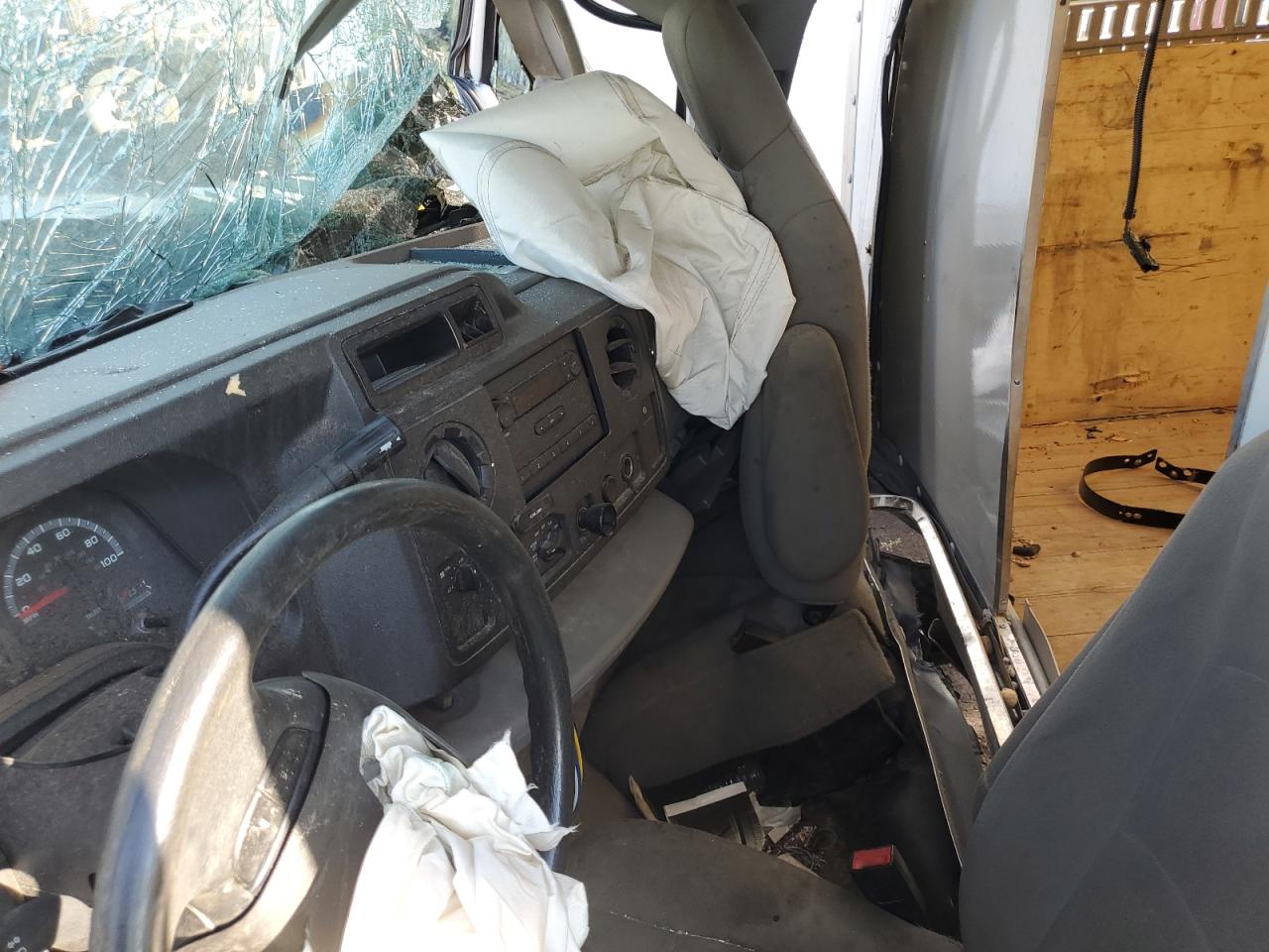 2017 Ford Econoline E350 Super Duty Cutaway Van VIN: 1FDWE3F67HDC75633 Lot: 90120515