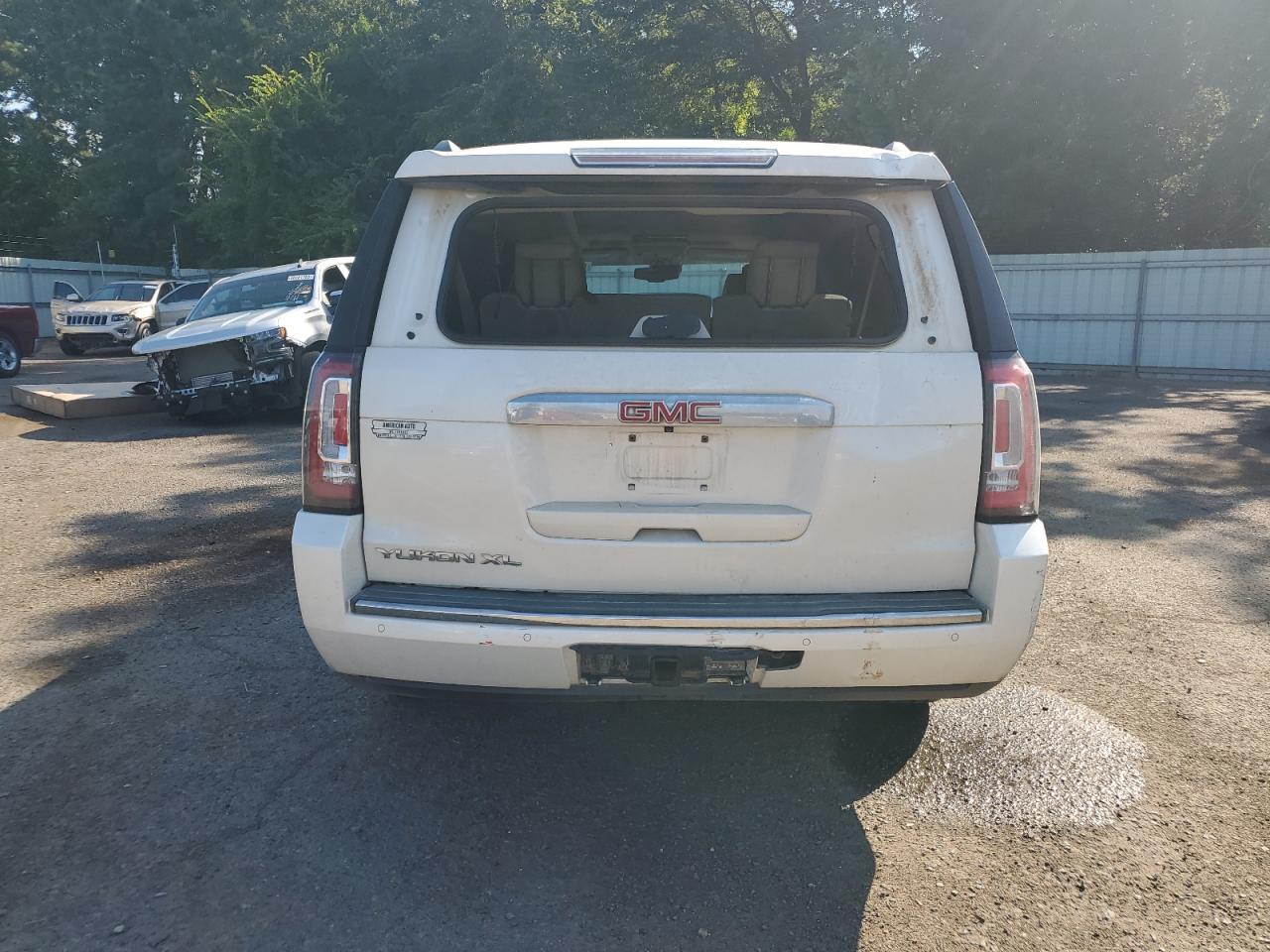 2015 GMC Yukon Xl Denali VIN: 1GKS1JKJ1FR306554 Lot: 68497455
