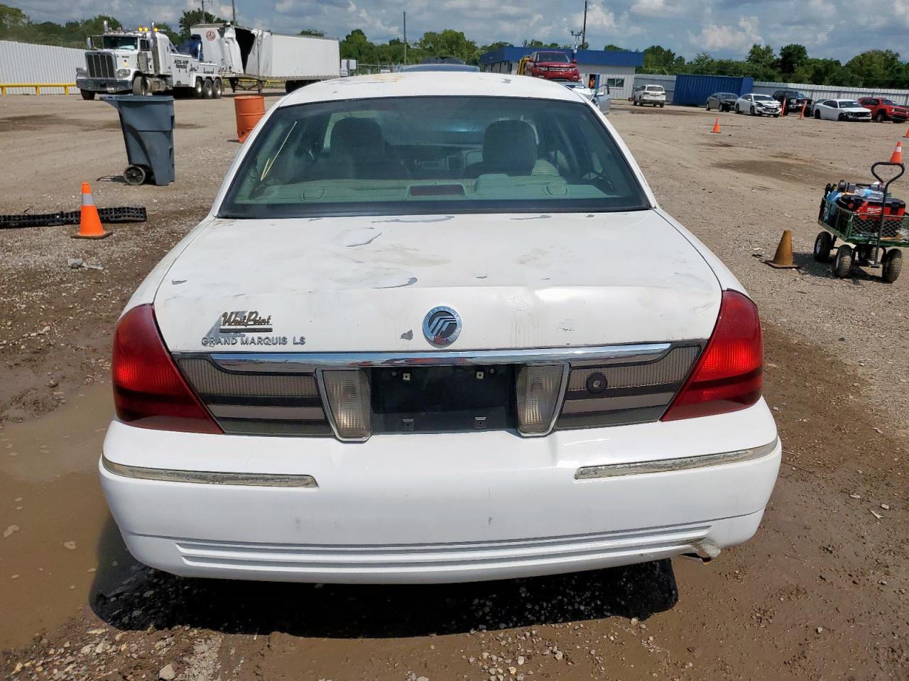2008 Mercury Grand Marquis Ls VIN: 2MEFM75V18X631301 Lot: 68014725