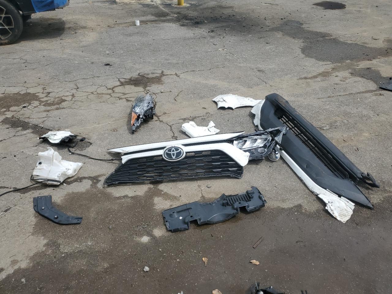 2021 Toyota Rav4 Xle VIN: 2T3W1RFV8MC162475 Lot: 68368735