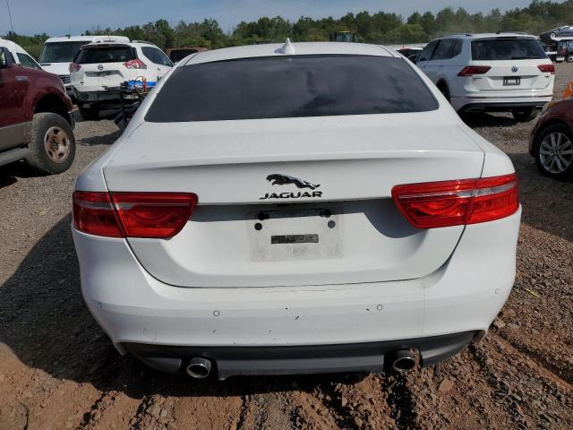  JAGUAR XE 2017 Белы