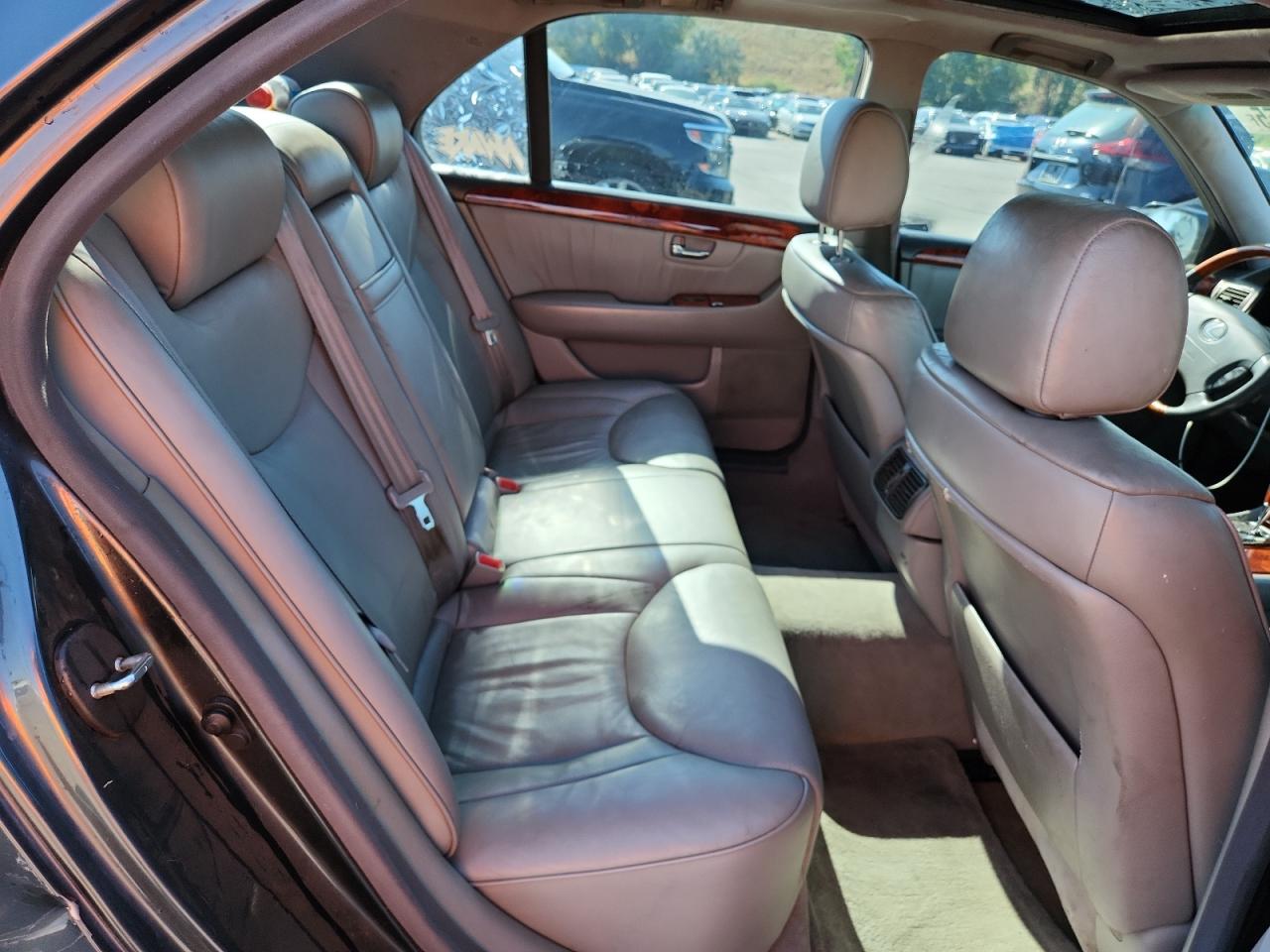 2004 Lexus Ls 430 VIN: JTHBN36F740155379 Lot: 70001155