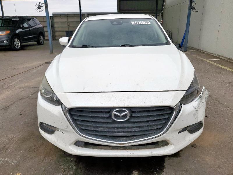  MAZDA 3 2017 Белы