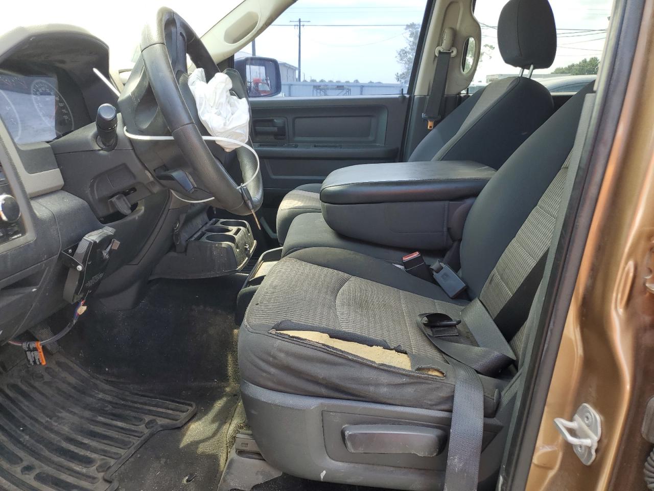 2011 Dodge Ram 1500 VIN: 1D7RV1CP9BS617238 Lot: 70499255