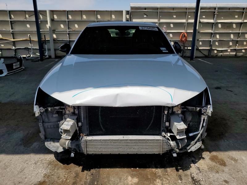  AUDI A4 2018 Белы