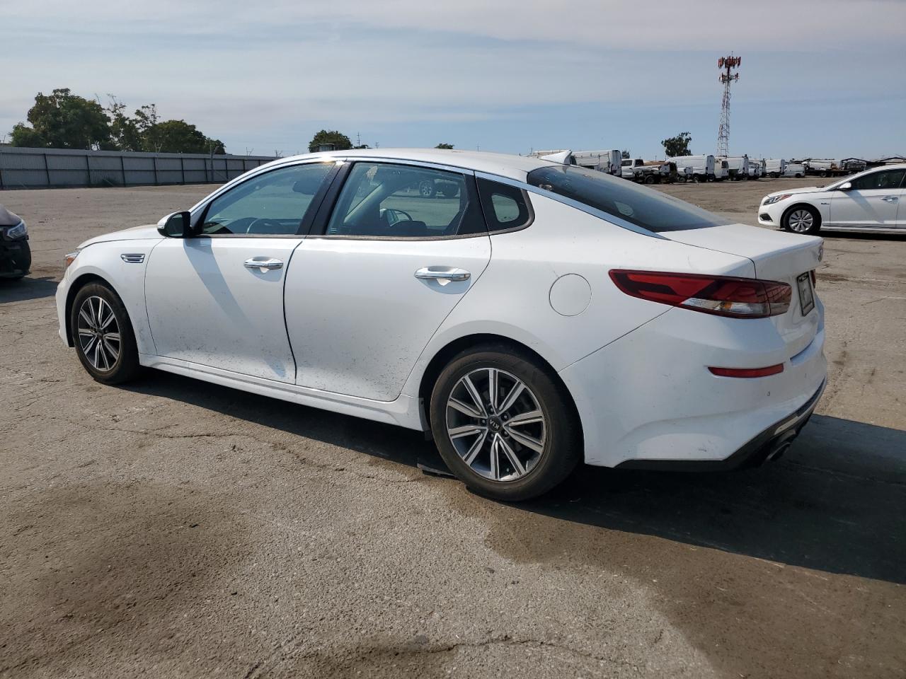 2019 Kia Optima Ex white null gas 5XXGU4L17KG367722 photo #3