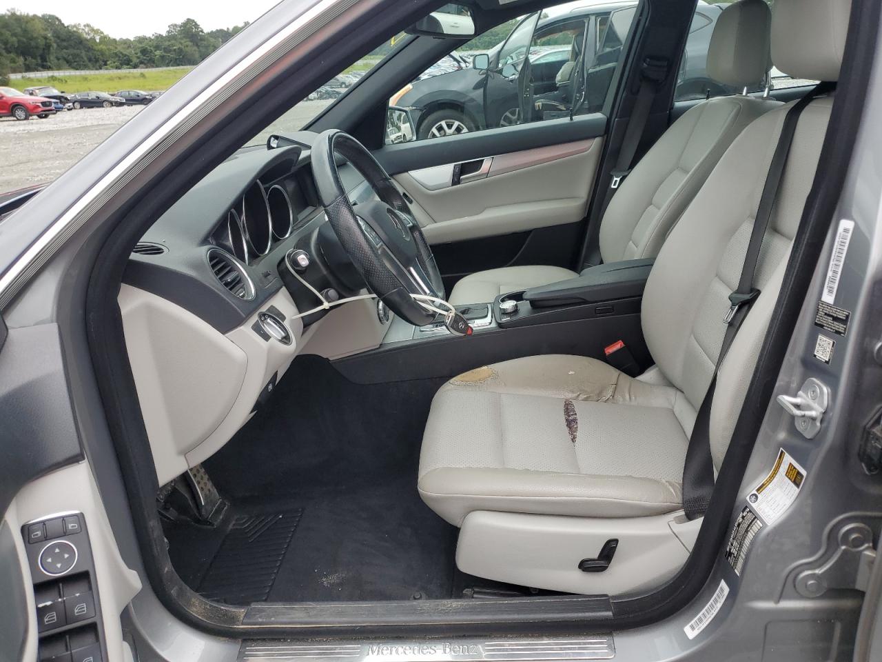 2014 Mercedes-Benz C 250 VIN: WDDGF4HB2EA957750 Lot: 70495525