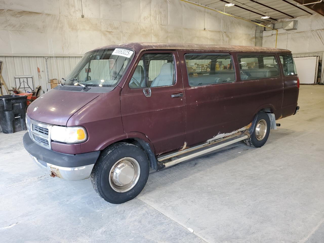 2B5WB35Z8VK581954 DODGE B SERIES Photo 1