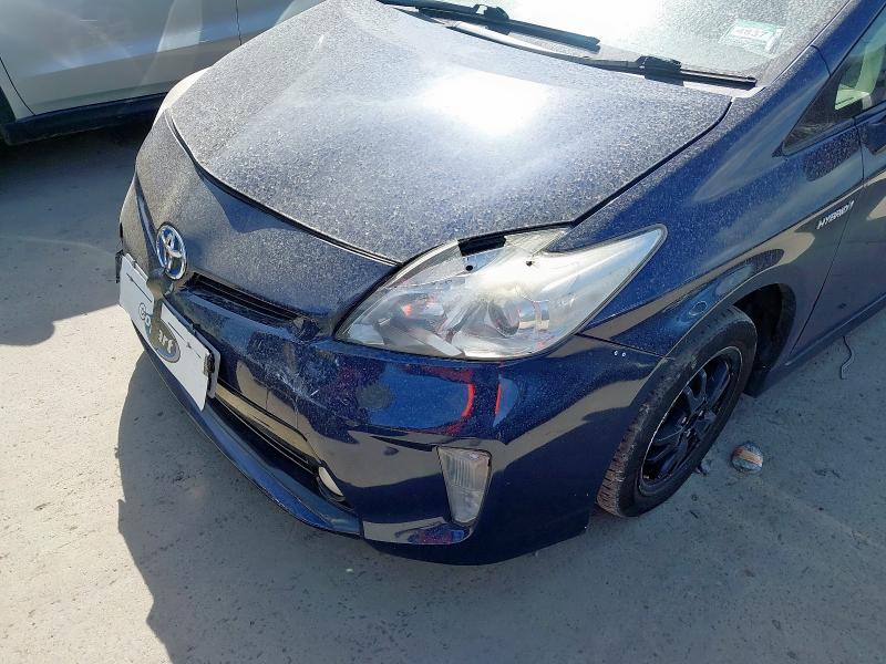 2013 TOYOTA PRIUS T3